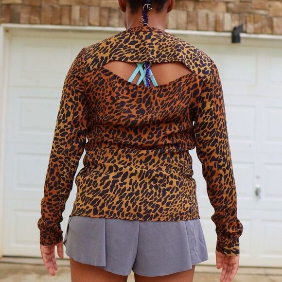 GUESS Leopard Print Open Back Button Down Blouse Top Women’s Small Long Sleeve - Picture 11 of 11